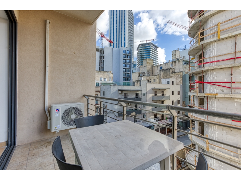 Apartment in St Julians - thumbnail 4