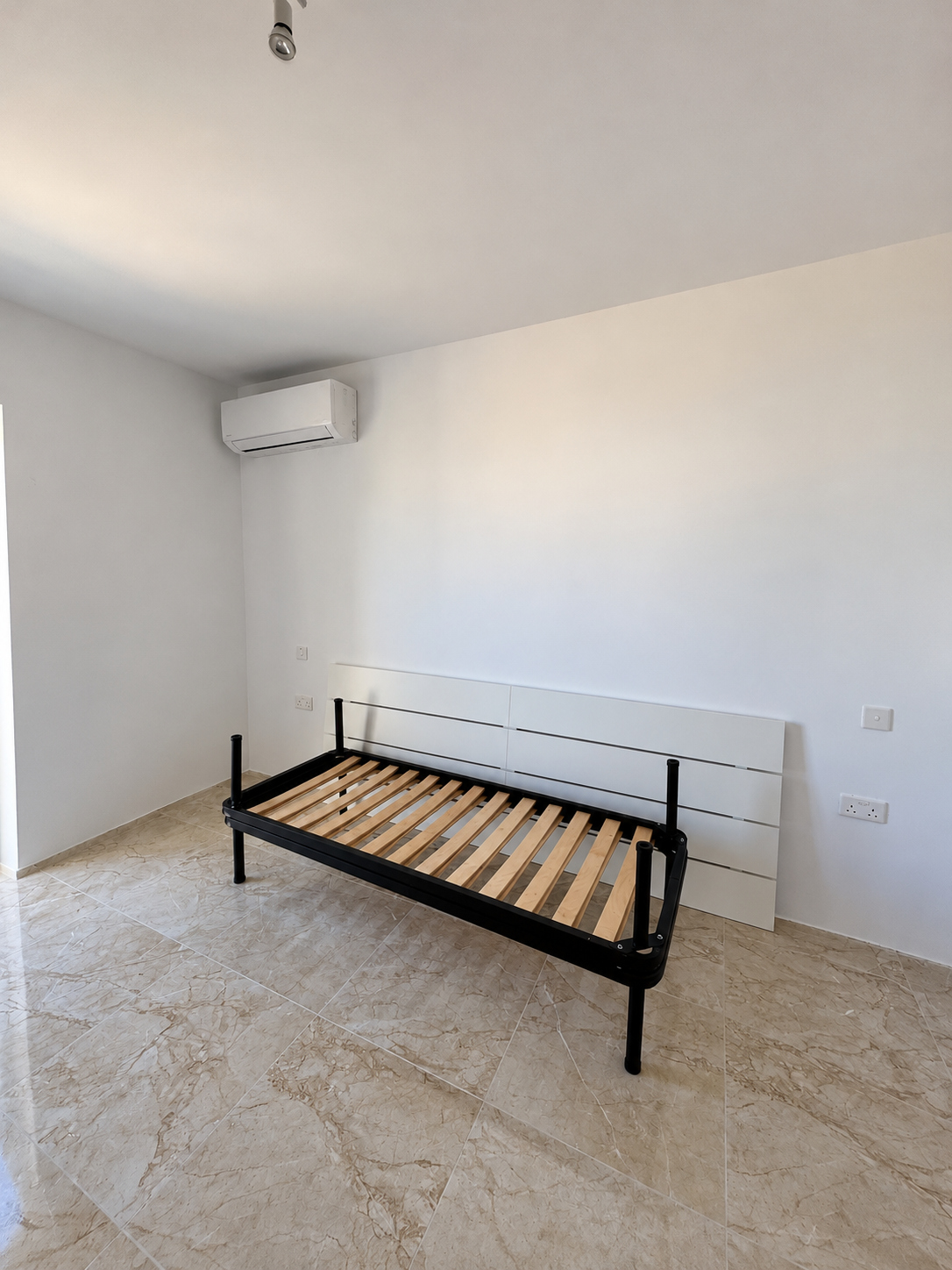 Three Bedroom Penthouse in Mosta - thumbnail 12