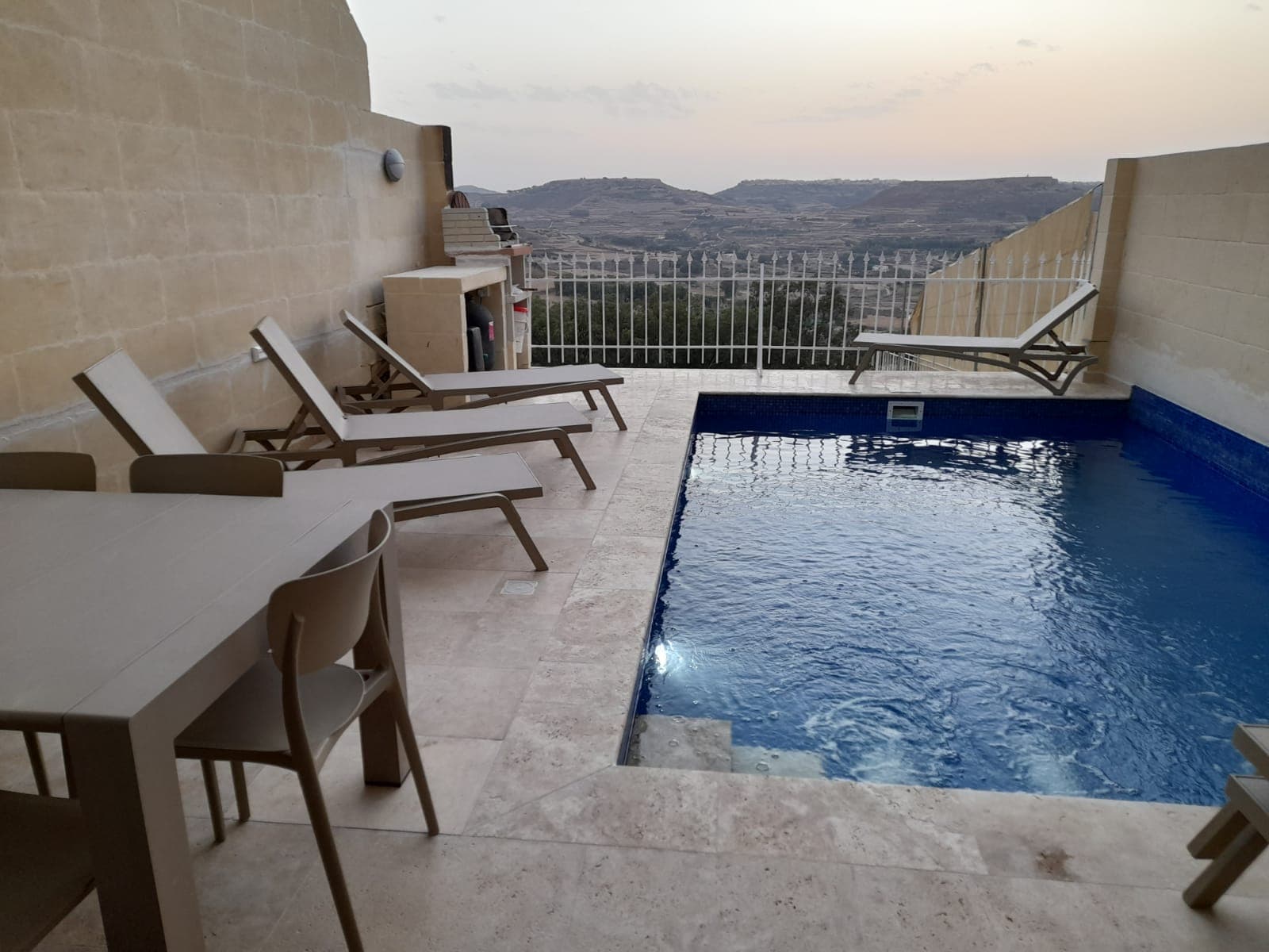 Apartment in Xaghra - thumbnail 9