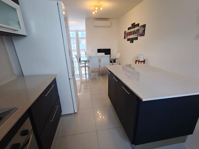 Two Bedroom Seafront Penthouse with Large Terrace in Qawra - thumbnail 6