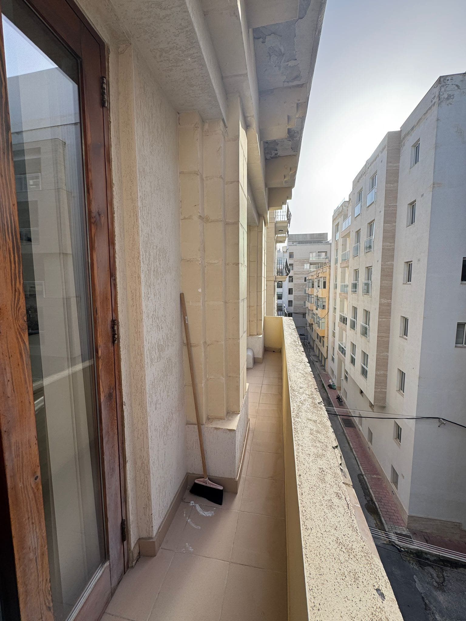 One Bedroom Apartment with Terrace at Sliema. - thumbnail 3