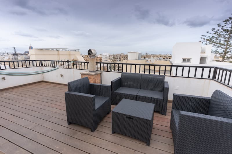 Three Bedroom Apartment with a Private Roof Terrace in Sliema - thumbnail 16