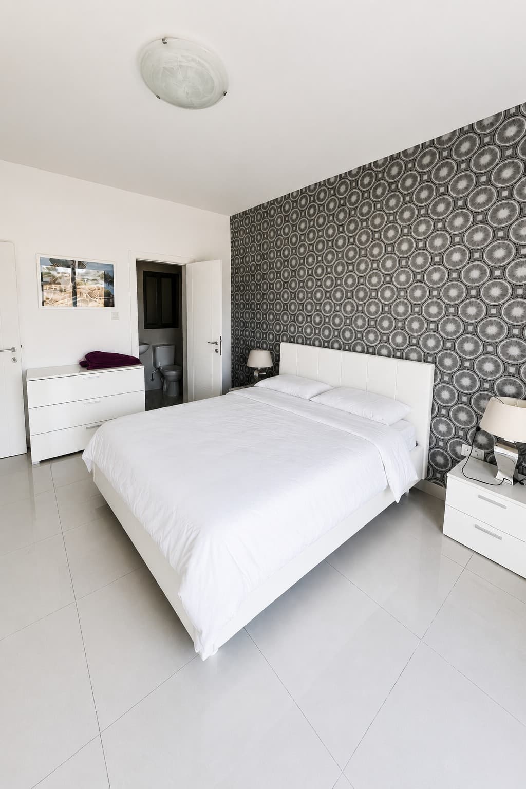 Block of three apartments on the seafront in Salina - thumbnail 7