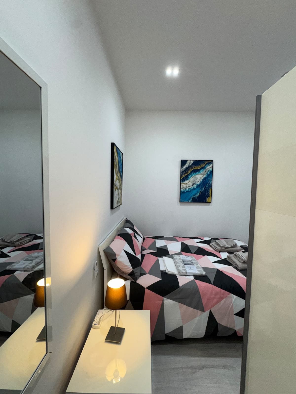 Three Bedroom Furnished Apartment in Sliema - thumbnail 11