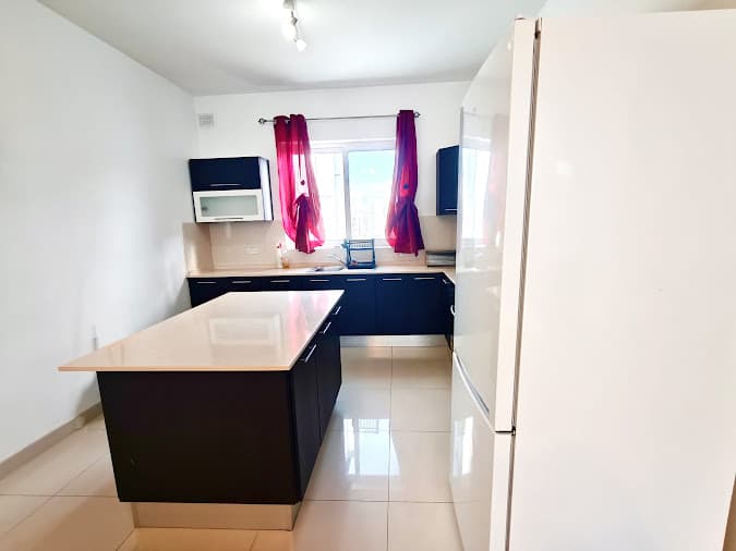 Two Bedroom Seafront Penthouse with Large Terrace in Qawra - thumbnail 7