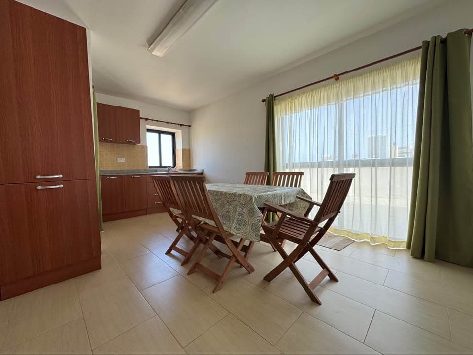Duplex Maisonette in Pembroke - thumbnail 3