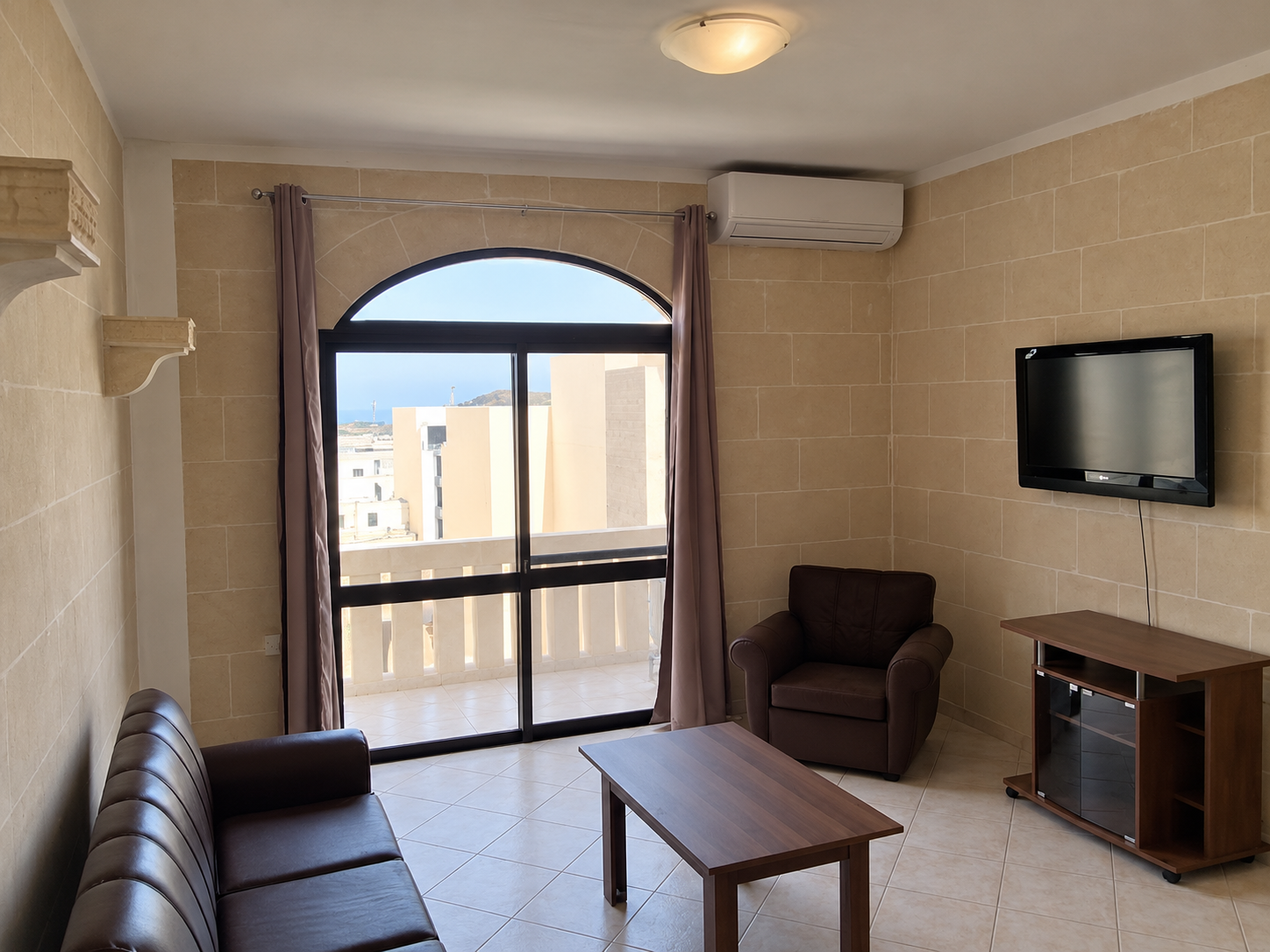 Three Bedroom Apartment in Victoria, Gozo - Image 1