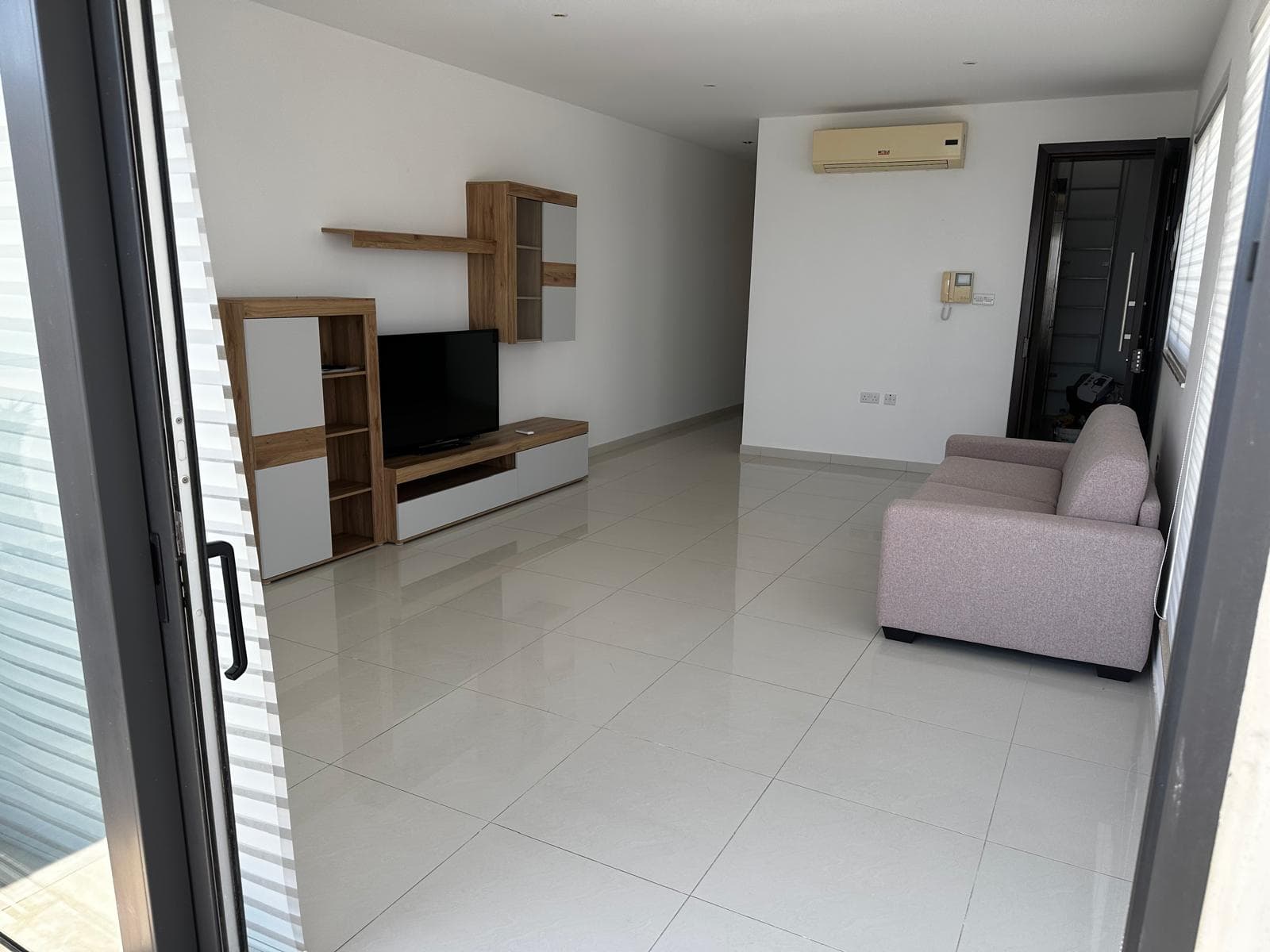 Seafront Apartment in Sliema - thumbnail 11