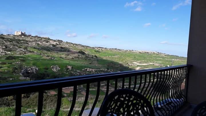 Apartment in Xemxija - Image 1