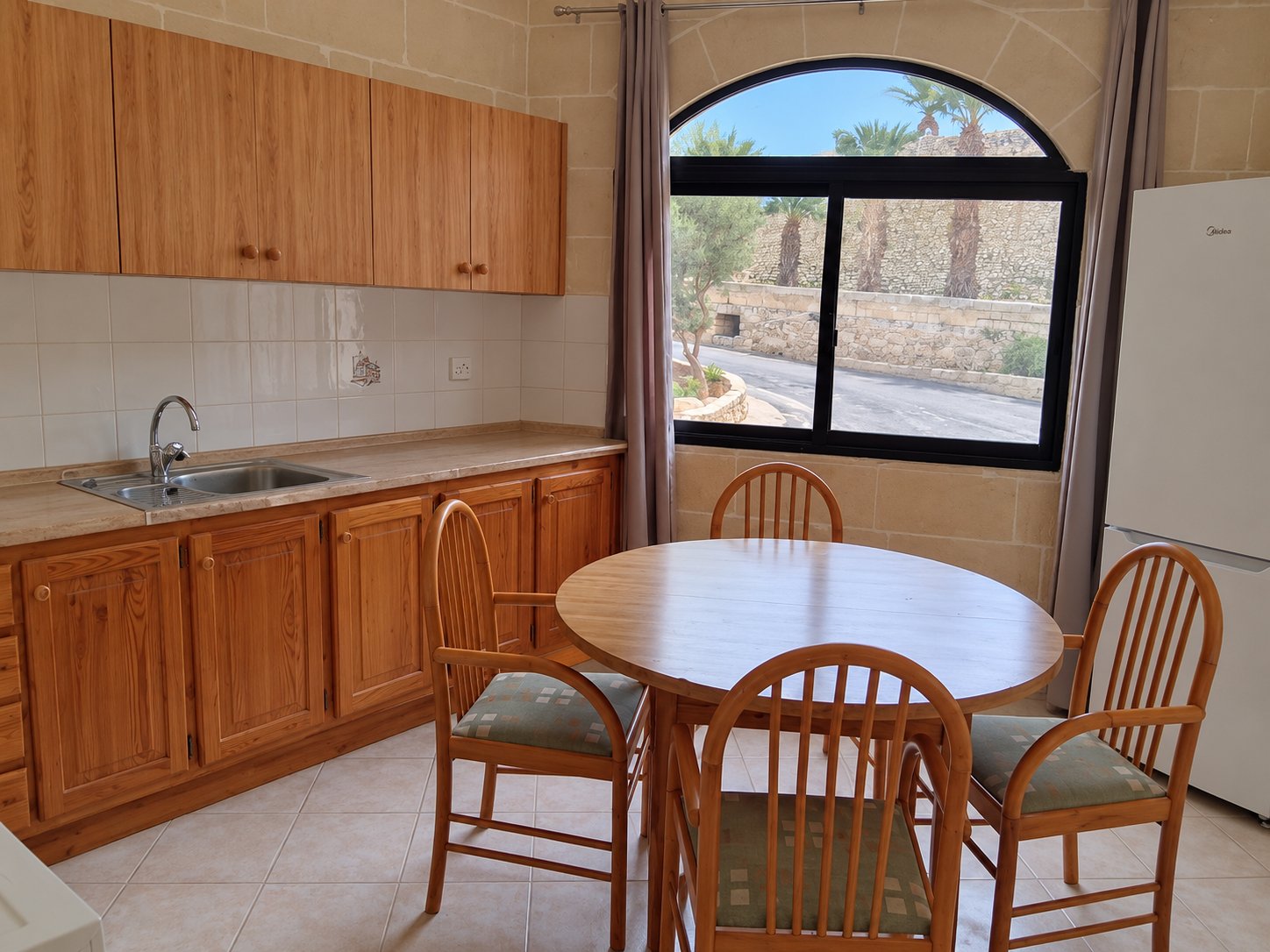Three Bedroom Apartment in Victoria, Gozo - thumbnail 2
