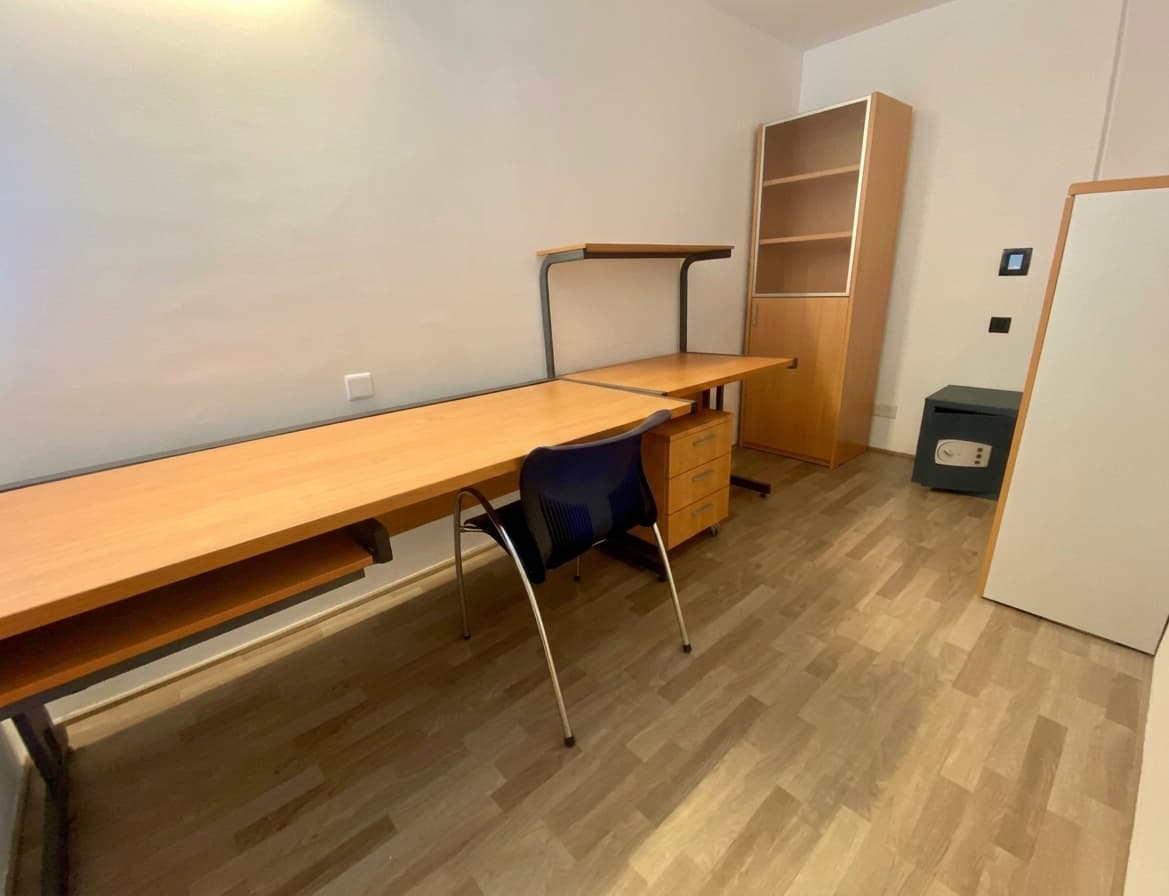 Three Bedroom Luxury Townhouse with a Roof Terrace in Sliema  - thumbnail 5