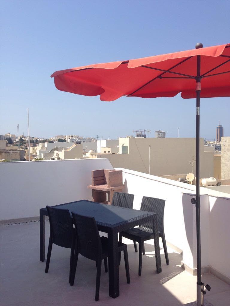 Penthouse in Sliema - Photo 1 of 8