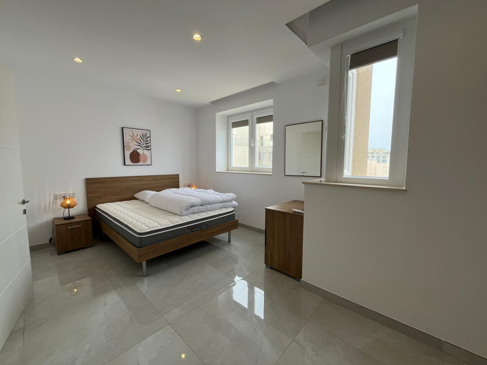 Three Bedroom Penthouse with Large Terrace and Sea views in Qawra - thumbnail 17