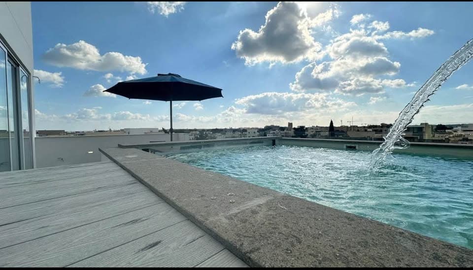 Penthouse in Luqa - Photo 1 of 10