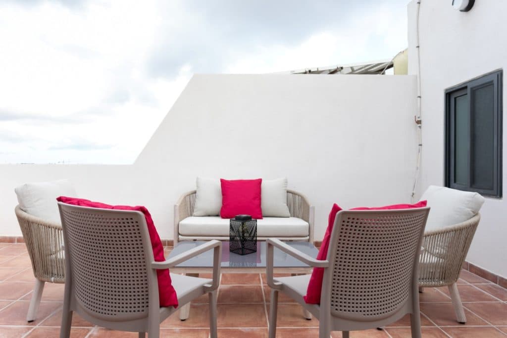 Three Bedroom Duplex Penthouse with Terraces in Mosta - thumbnail 3