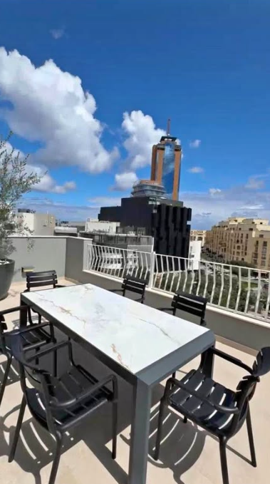 Penthouse in St. Julians - Photo 1 of 10