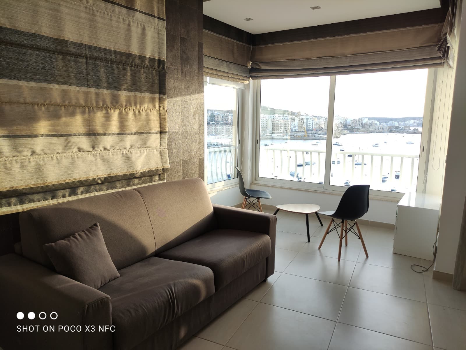 Three Bedroom Seafront Apartment with Private Balconies in St. Paul's Bay - thumbnail 4