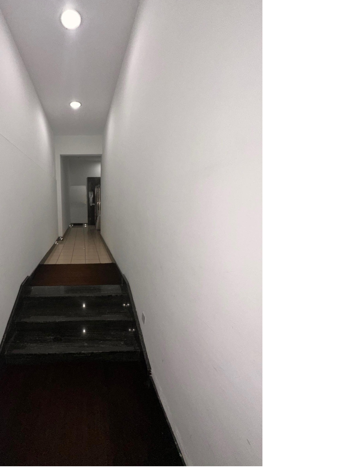 Office in Gzira - Photo 1 of 2