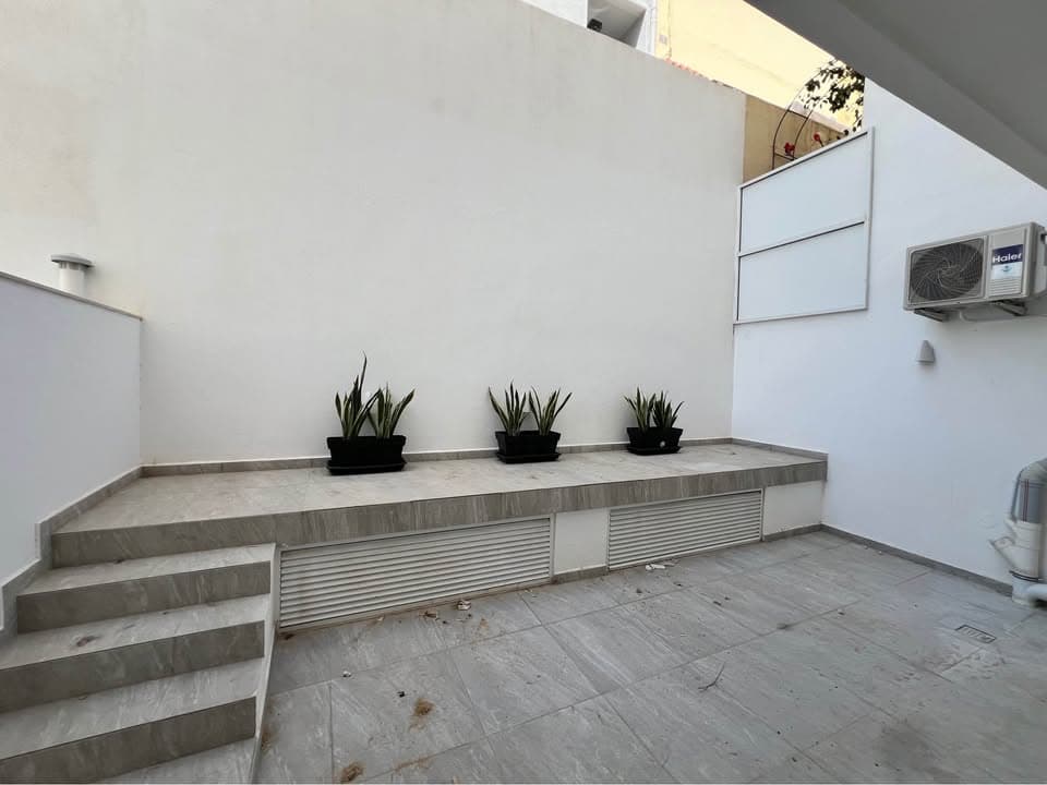 Three Bedroom Maisonette with Terrace in San Gwann - thumbnail 3