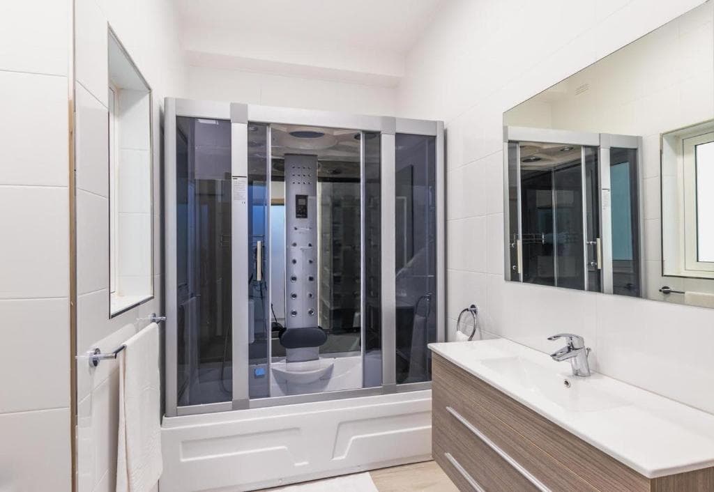 Duplex Penthouse in St Julians - thumbnail 21