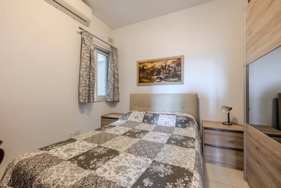 Two Bedroom Apartment with a Garage in Qawra - thumbnail 7
