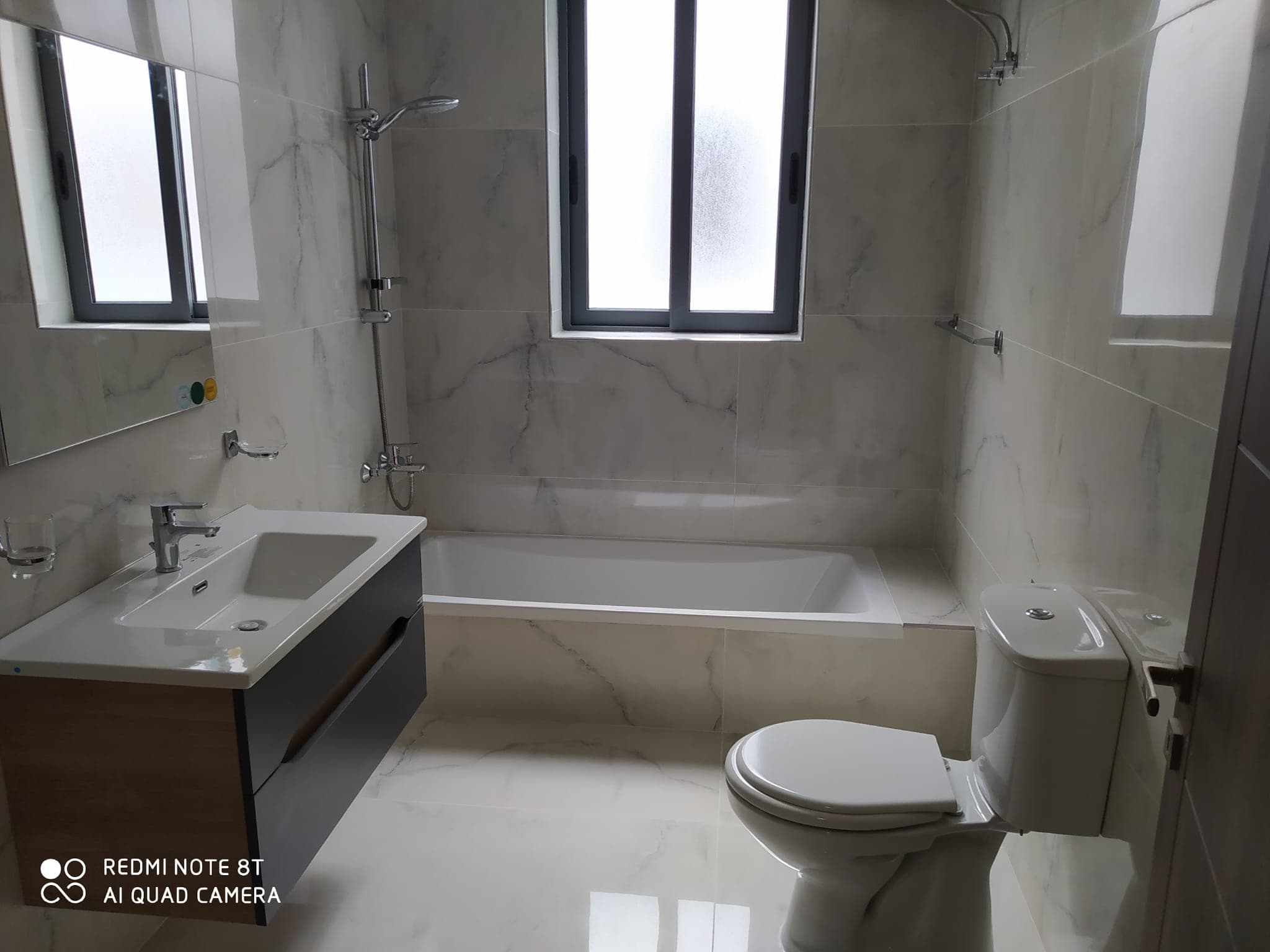 Three Bedroom Apartment with Seaview in Marsaskala  - thumbnail 11