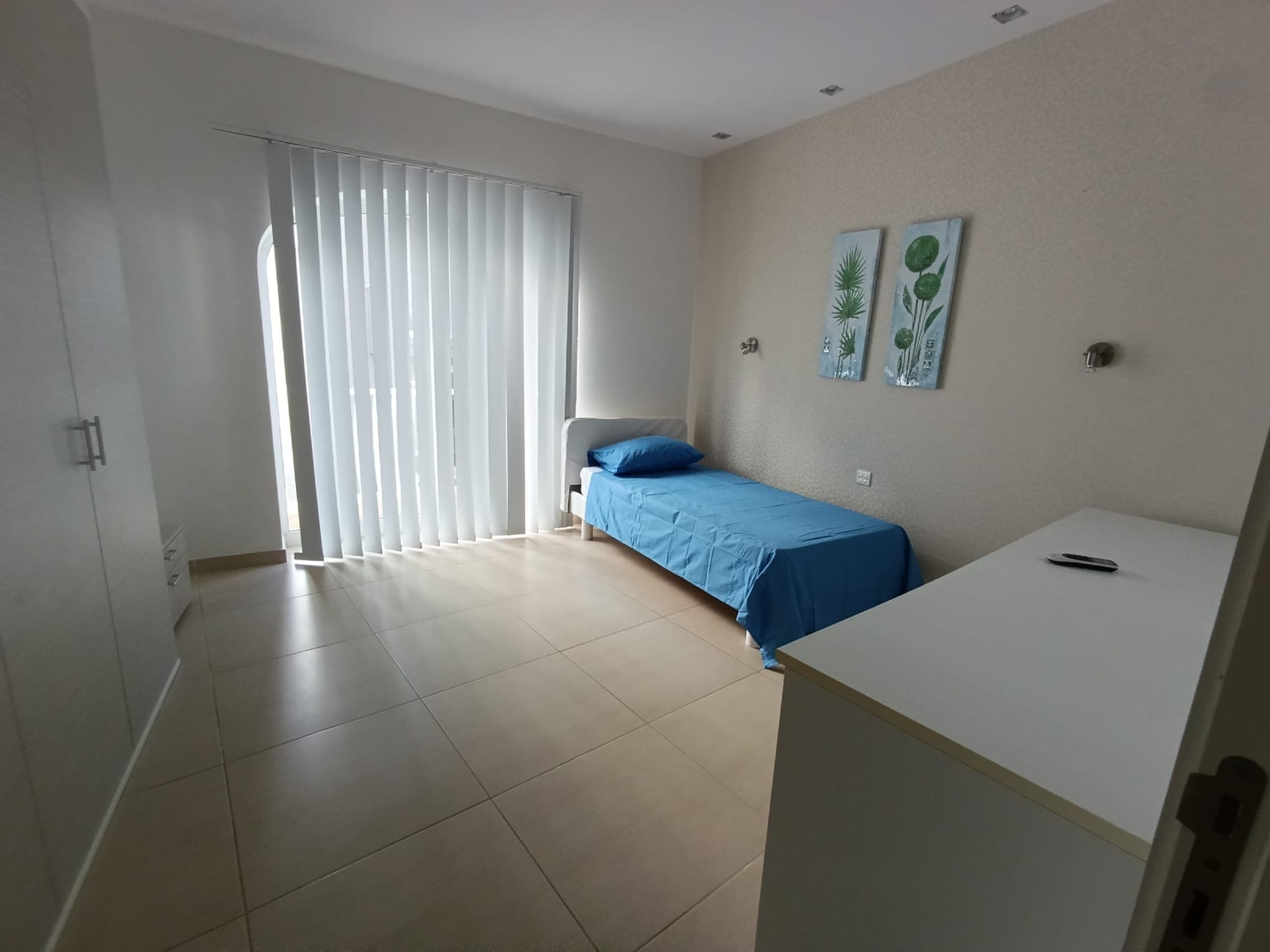 Three Bedroom Seafront Apartment with Private Balconies in St. Paul's Bay - thumbnail 7