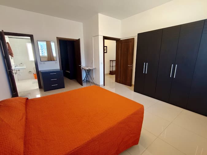 Two Bedroom Seafront Penthouse with Large Terrace in Qawra - thumbnail 10