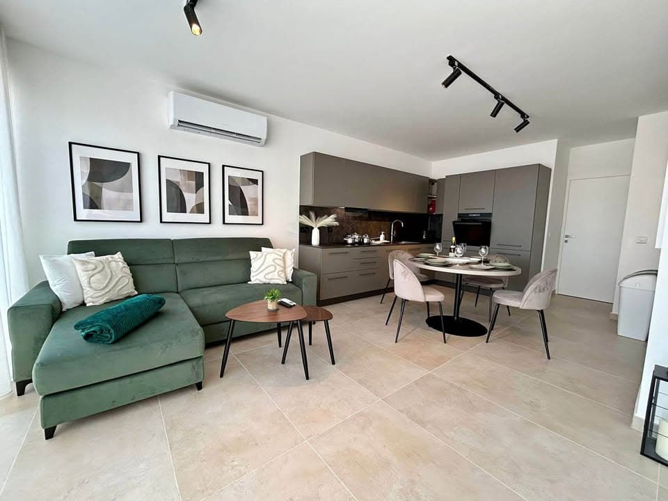 Penthouse in Swieqi - Photo 1 of 8