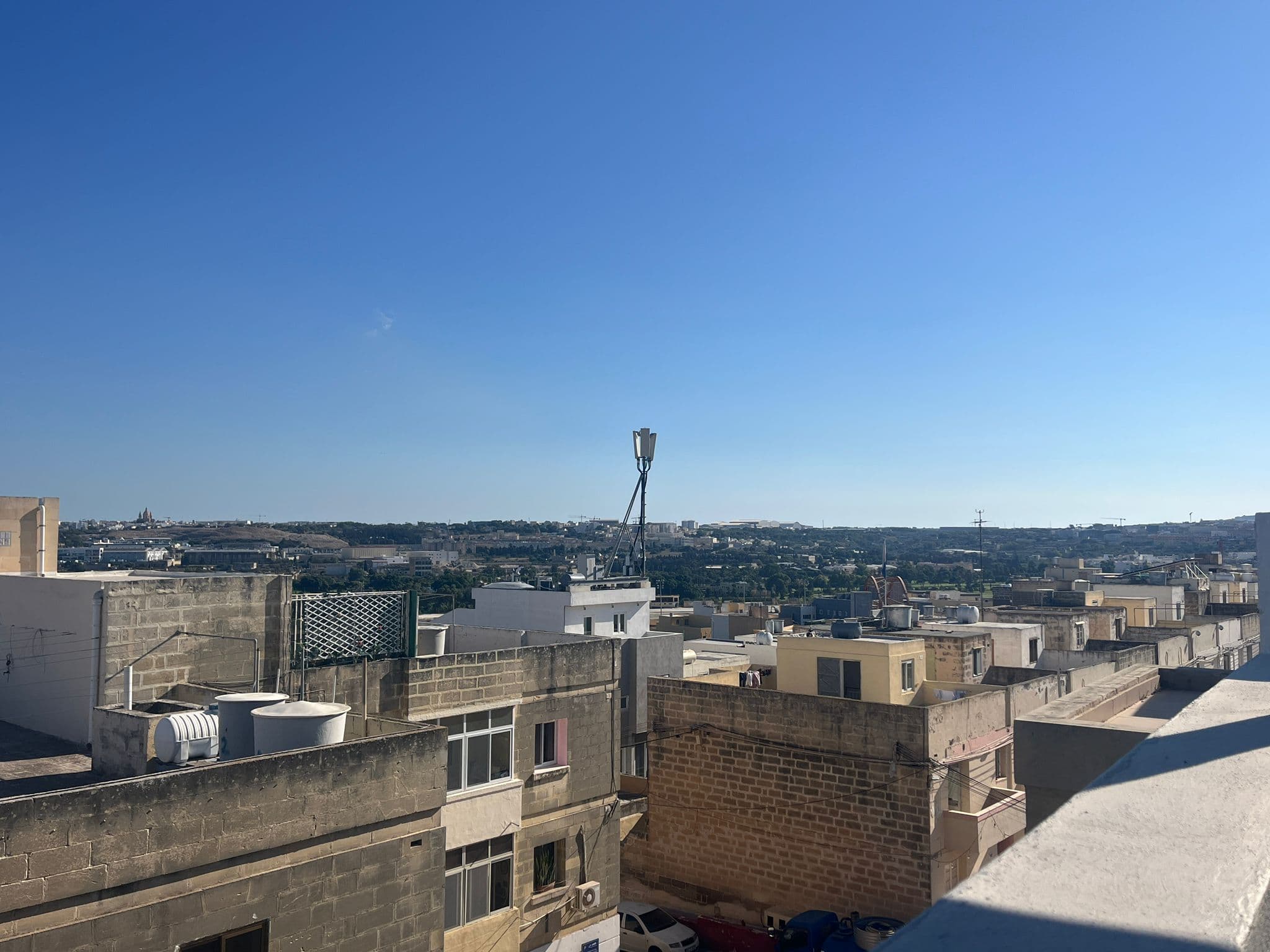 Two Bedroom Corner Penthouse with  Large Terrace in Marsa - thumbnail 11
