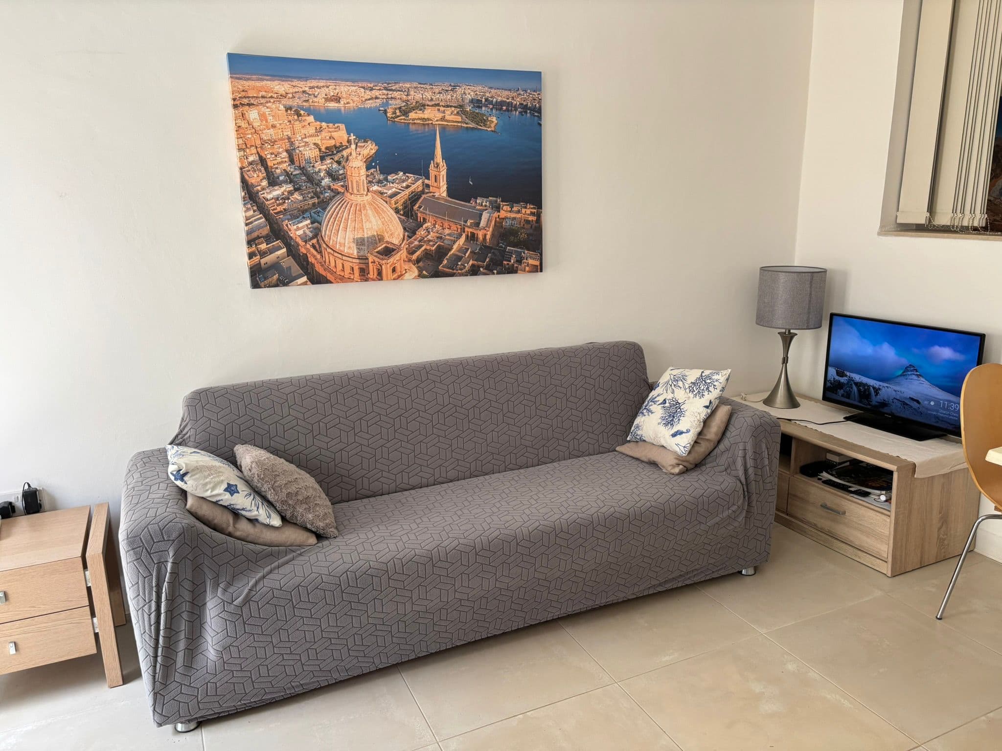 One Double Bedroom Apartment with a Private Backyard in St Julians - thumbnail 5