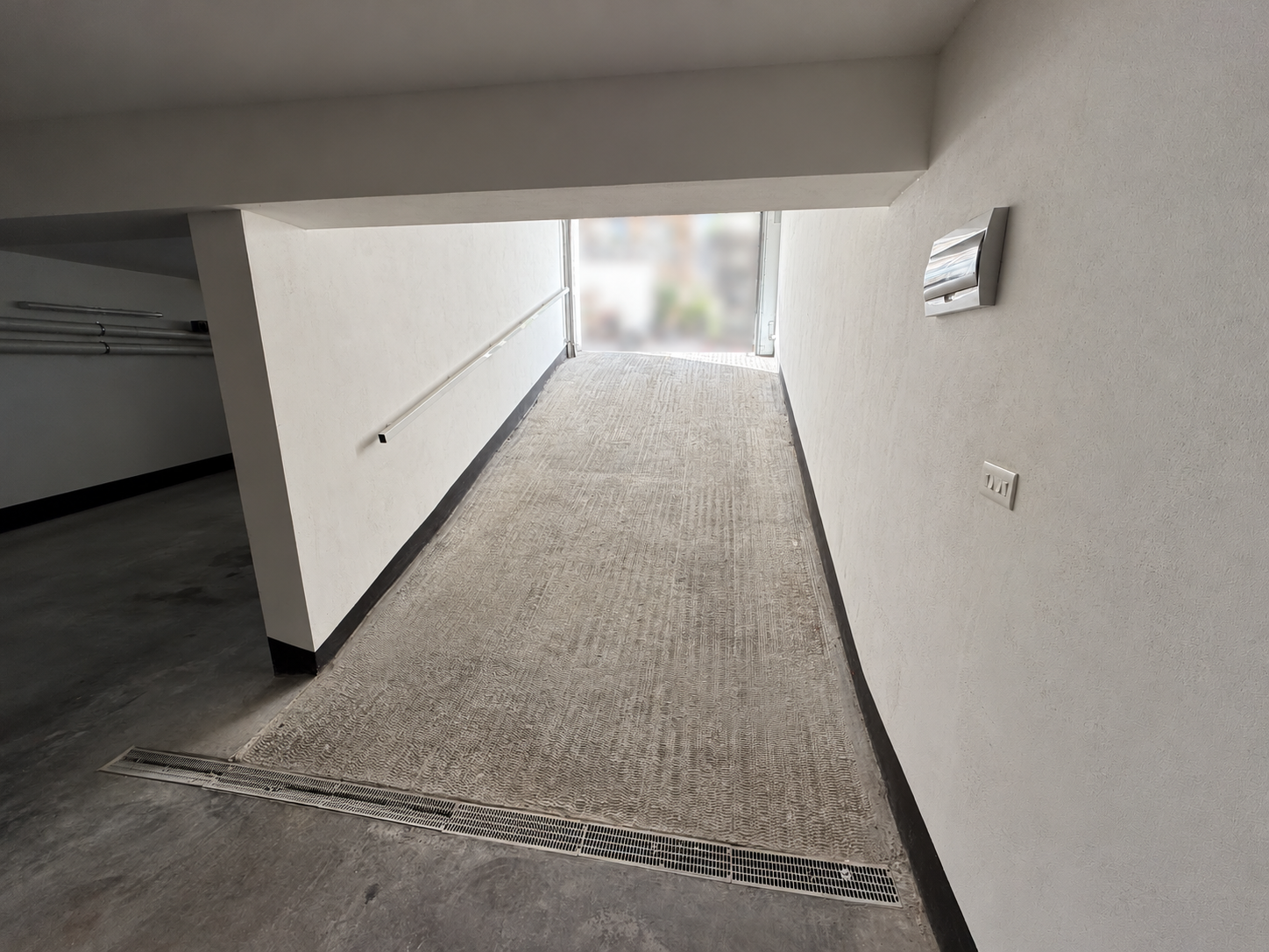 150 Sqm Garage in Mosta - thumbnail 4