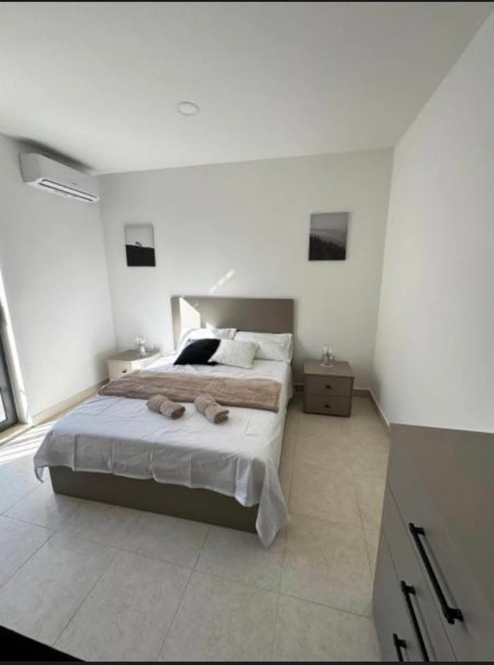 Two Double Bedroom Apartment in Ta' Xbiex - thumbnail 4