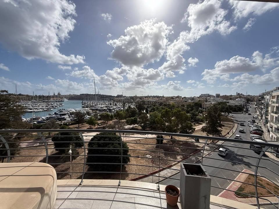 Apartment in Gzira - Photo 1 of 1