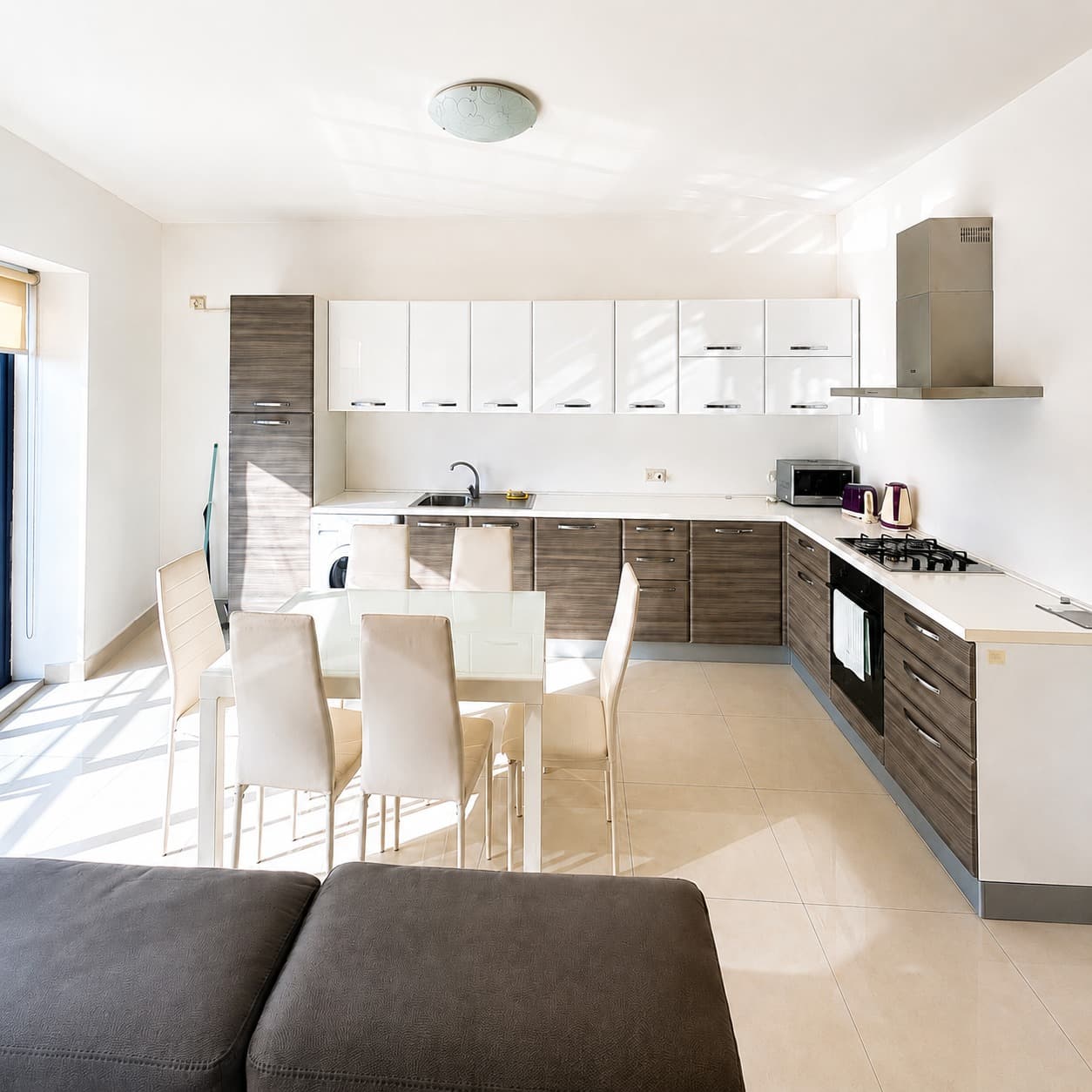 Block of three apartments on the seafront in Salina - thumbnail 5
