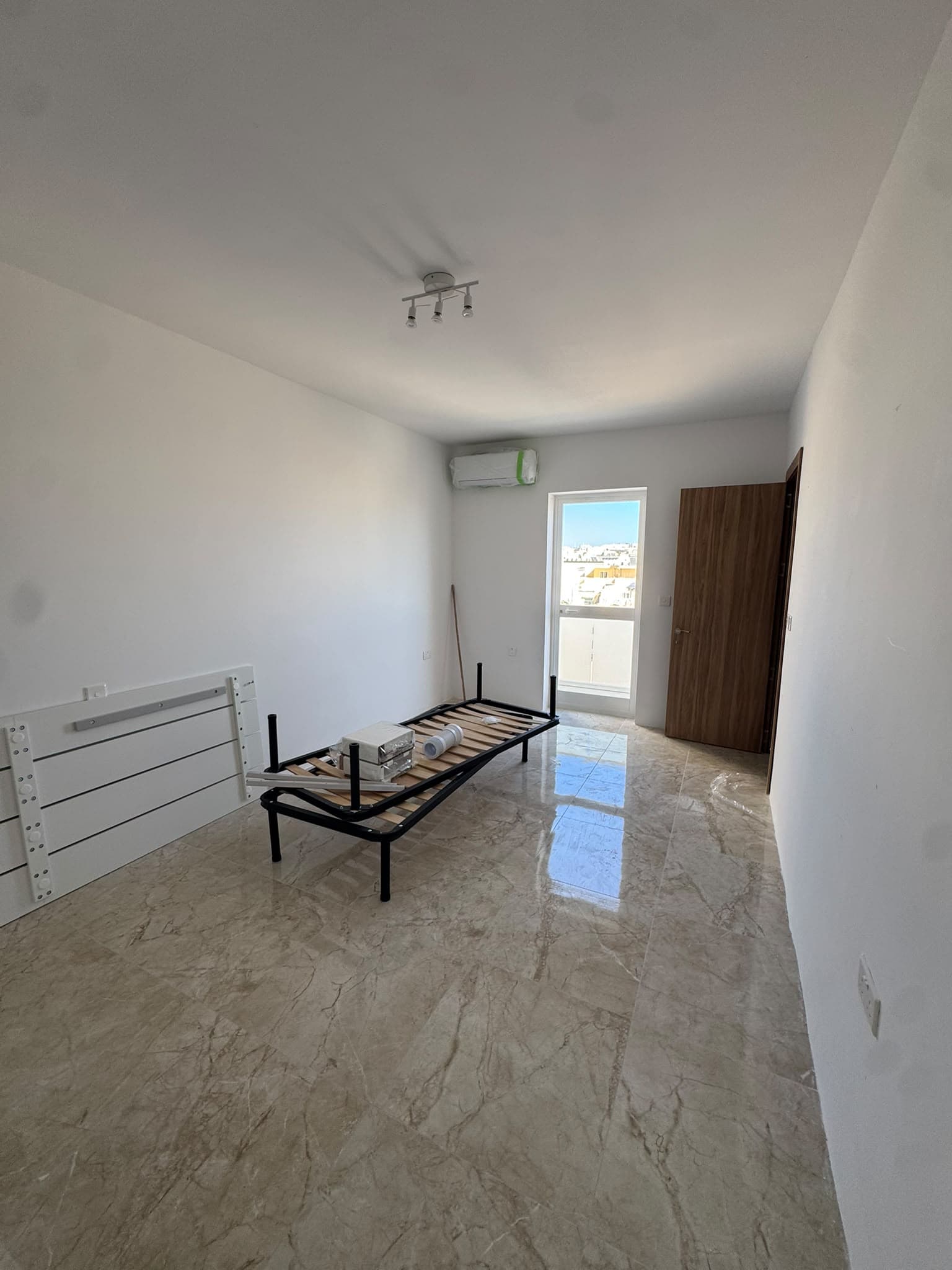 Three Bedroom Penthouse in Mosta - thumbnail 7