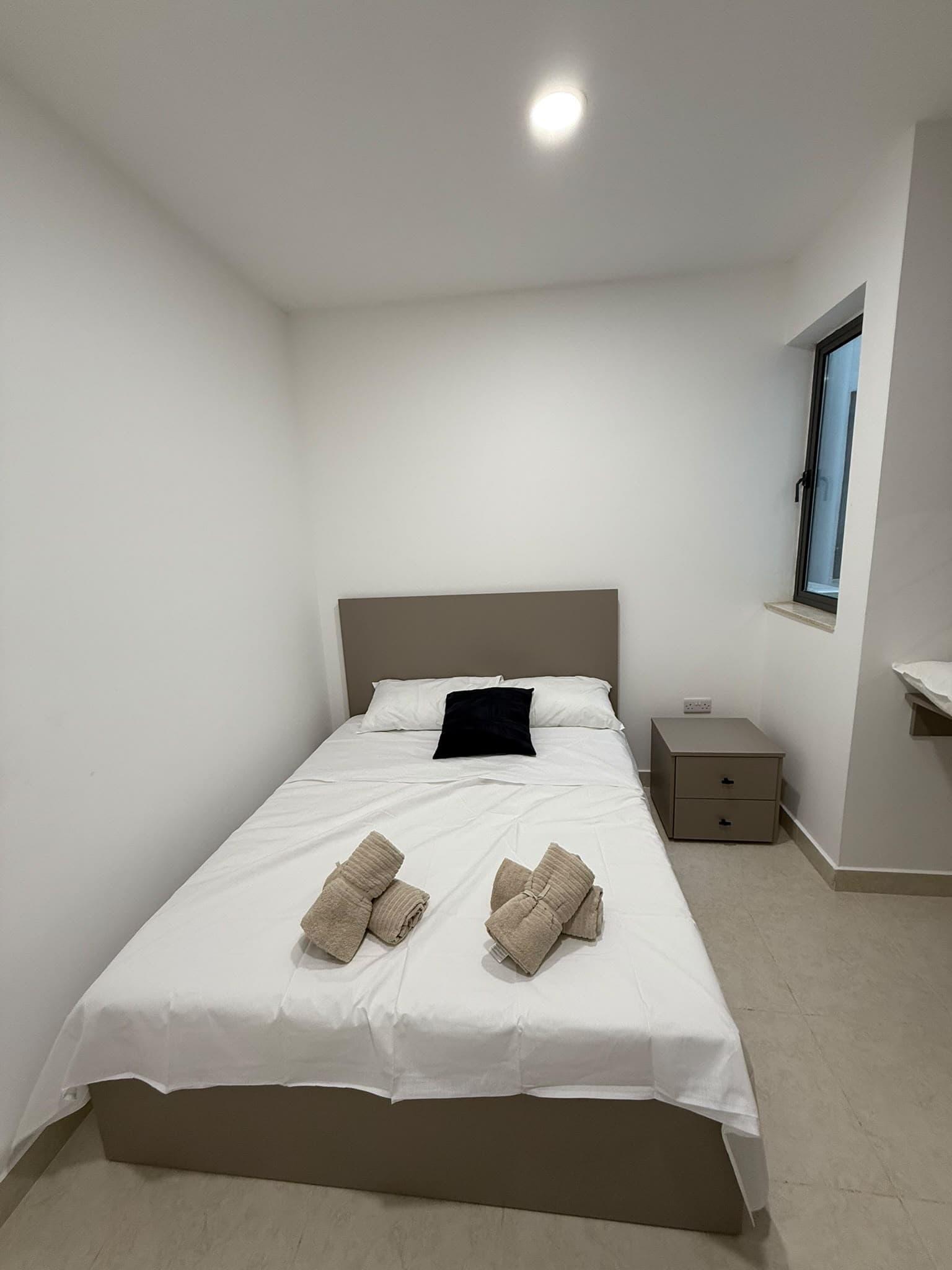 Two Double Bedroom Apartment in Ta' Xbiex - thumbnail 6