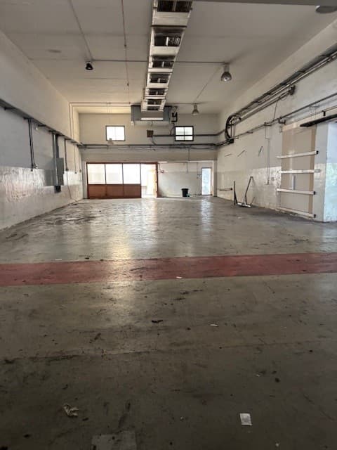 Warehouse in Zejtun - thumbnail 2
