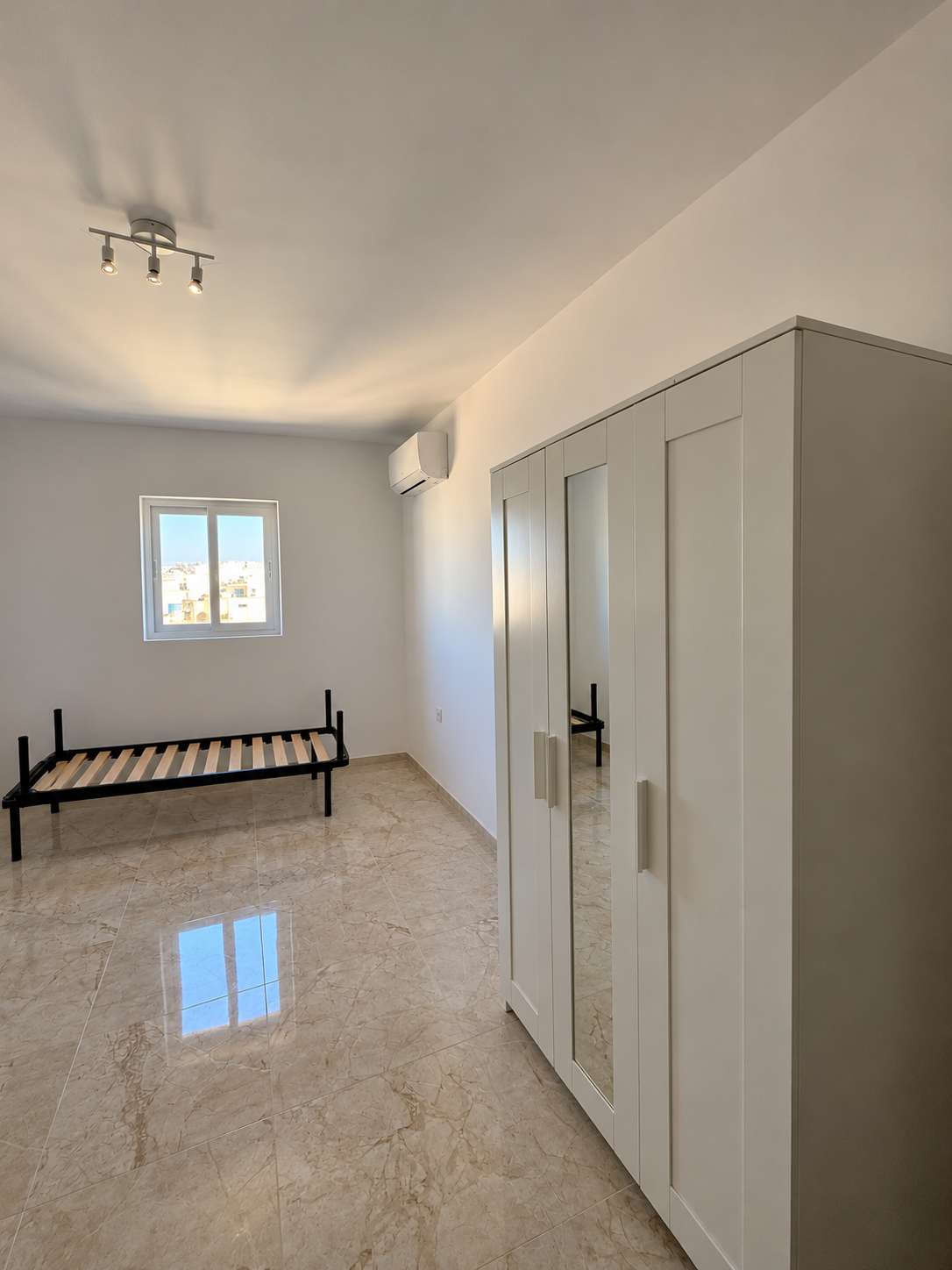 Three Bedroom Penthouse in Mosta - thumbnail 6