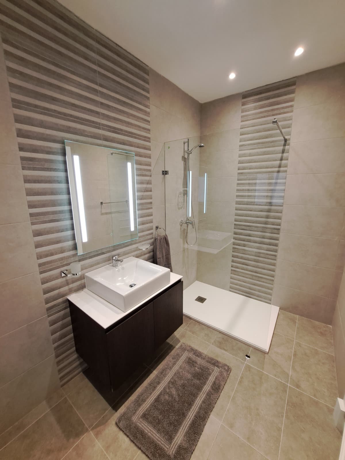 Two Bedroom Maisonette with Large Terrace in St Julians - thumbnail 10