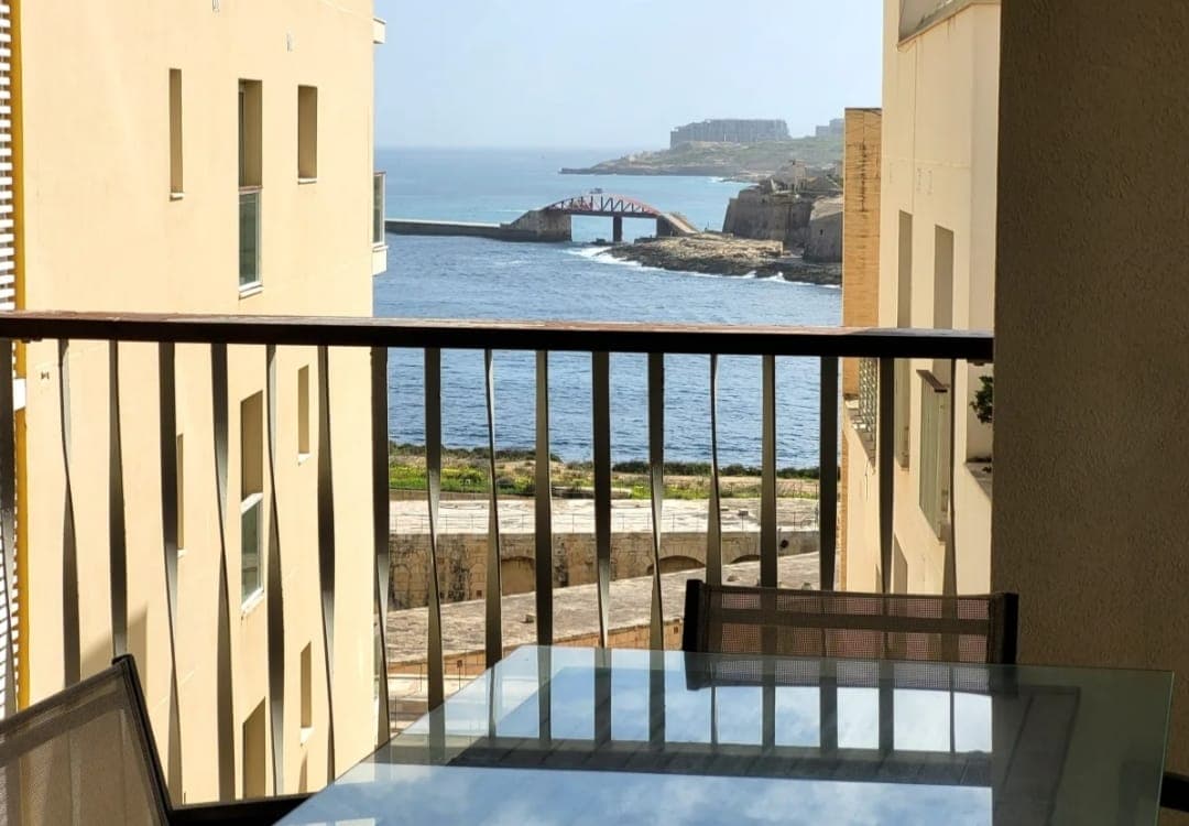 Apartment in Tigne Point Complex Sliema - Photo 1 of 1