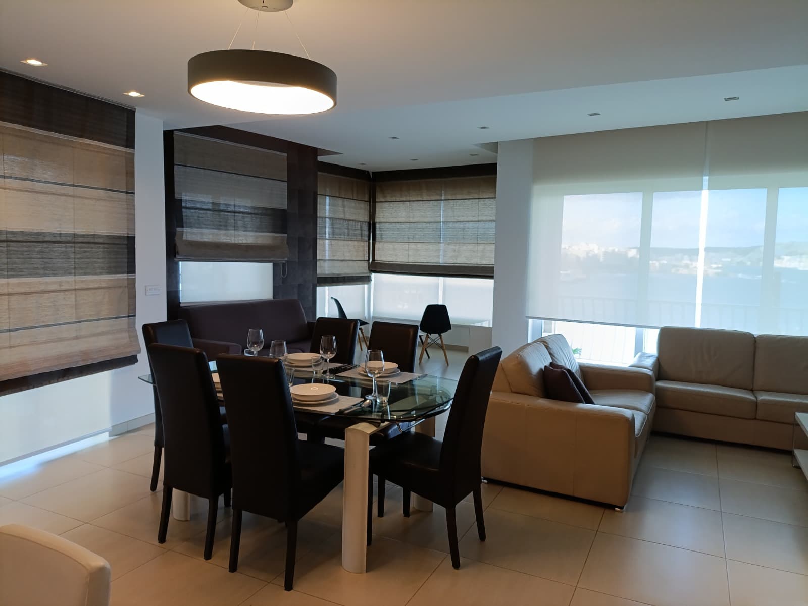 Three Bedroom Seafront Apartment with Private Balconies in St. Paul's Bay - thumbnail 6