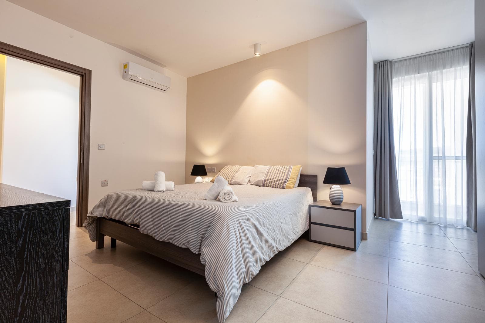 Two Bedroom Modern Apartment in Mgarr - thumbnail 11
