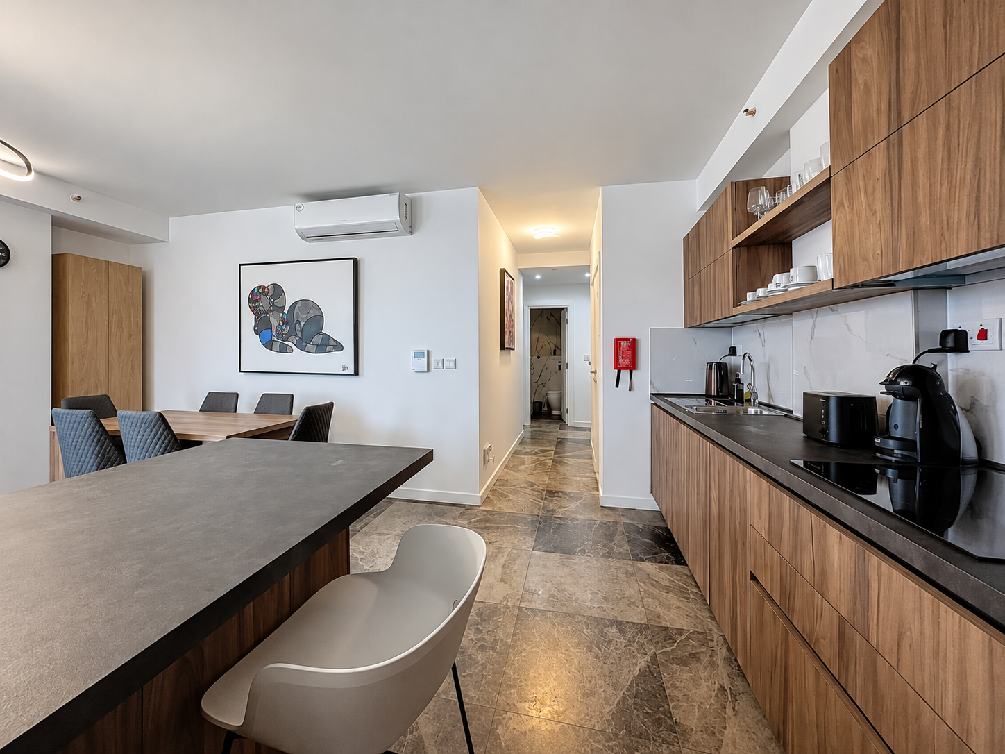 Two Bedroom Luxury Penthouse with a Rooftop Pool in St Julians - thumbnail 9