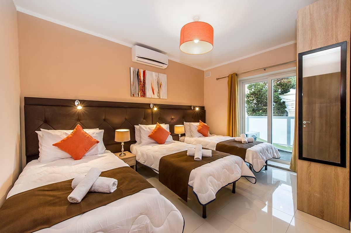 Apartment in Swieqi - Image 1