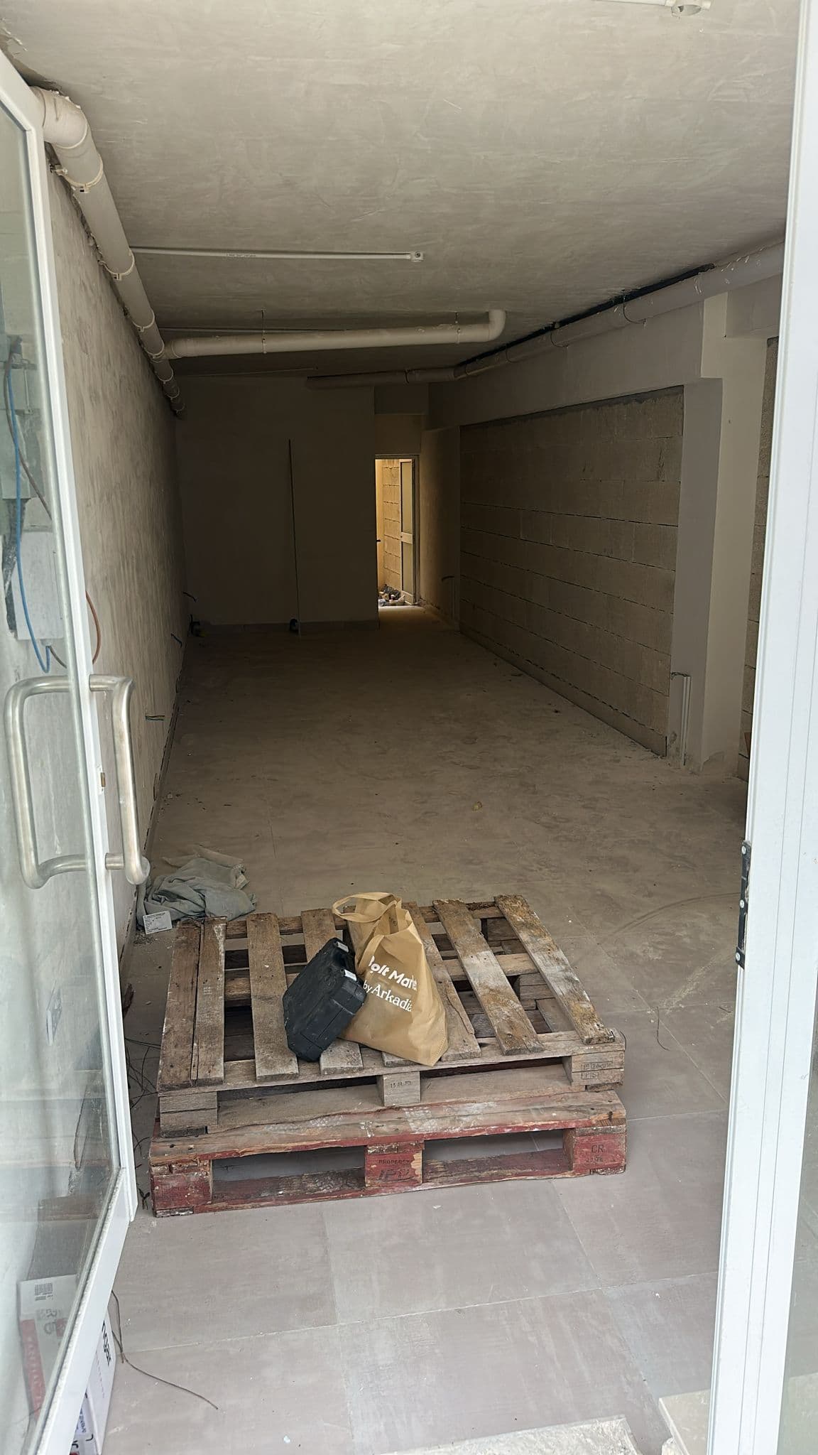 Shop in Qawra - Photo 1 of 1