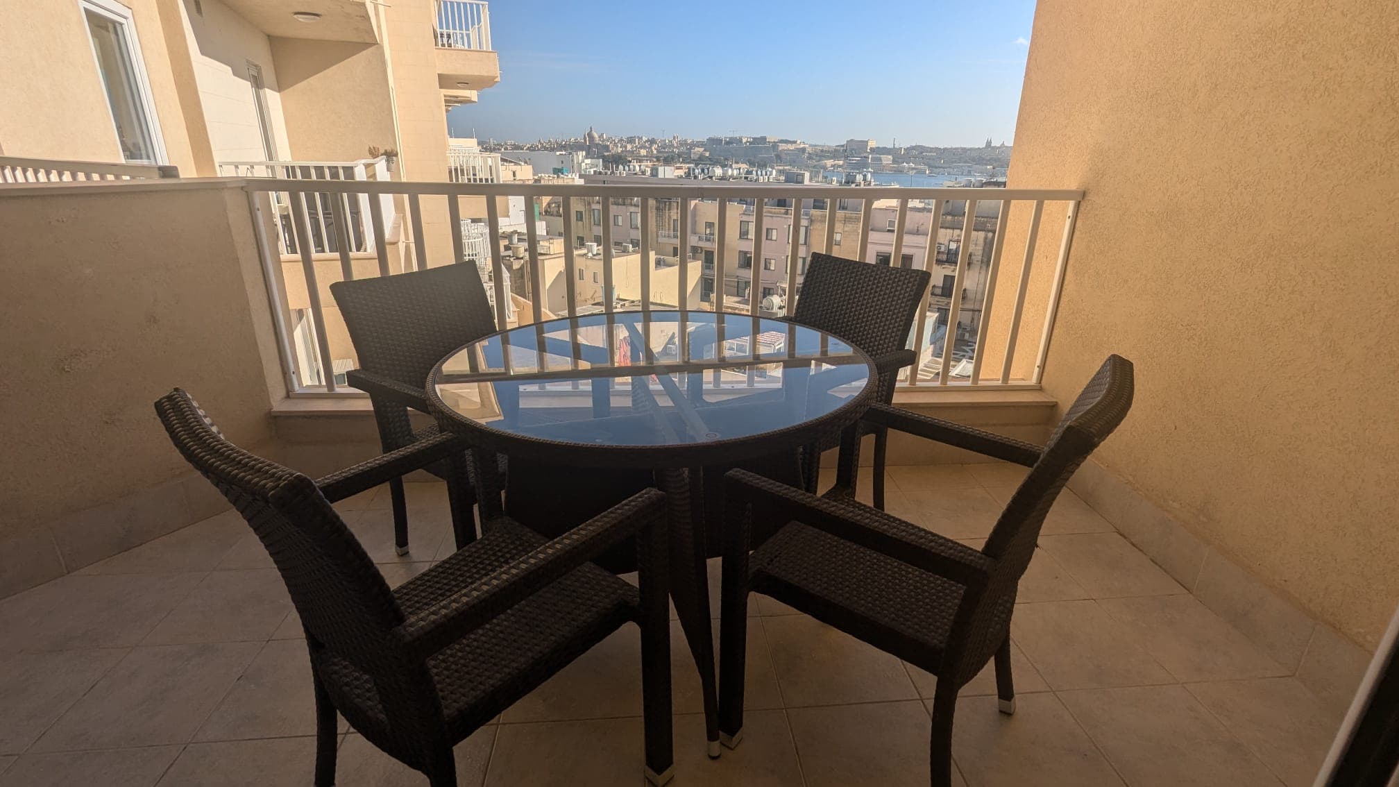 Apartment in Sliema - Image 1