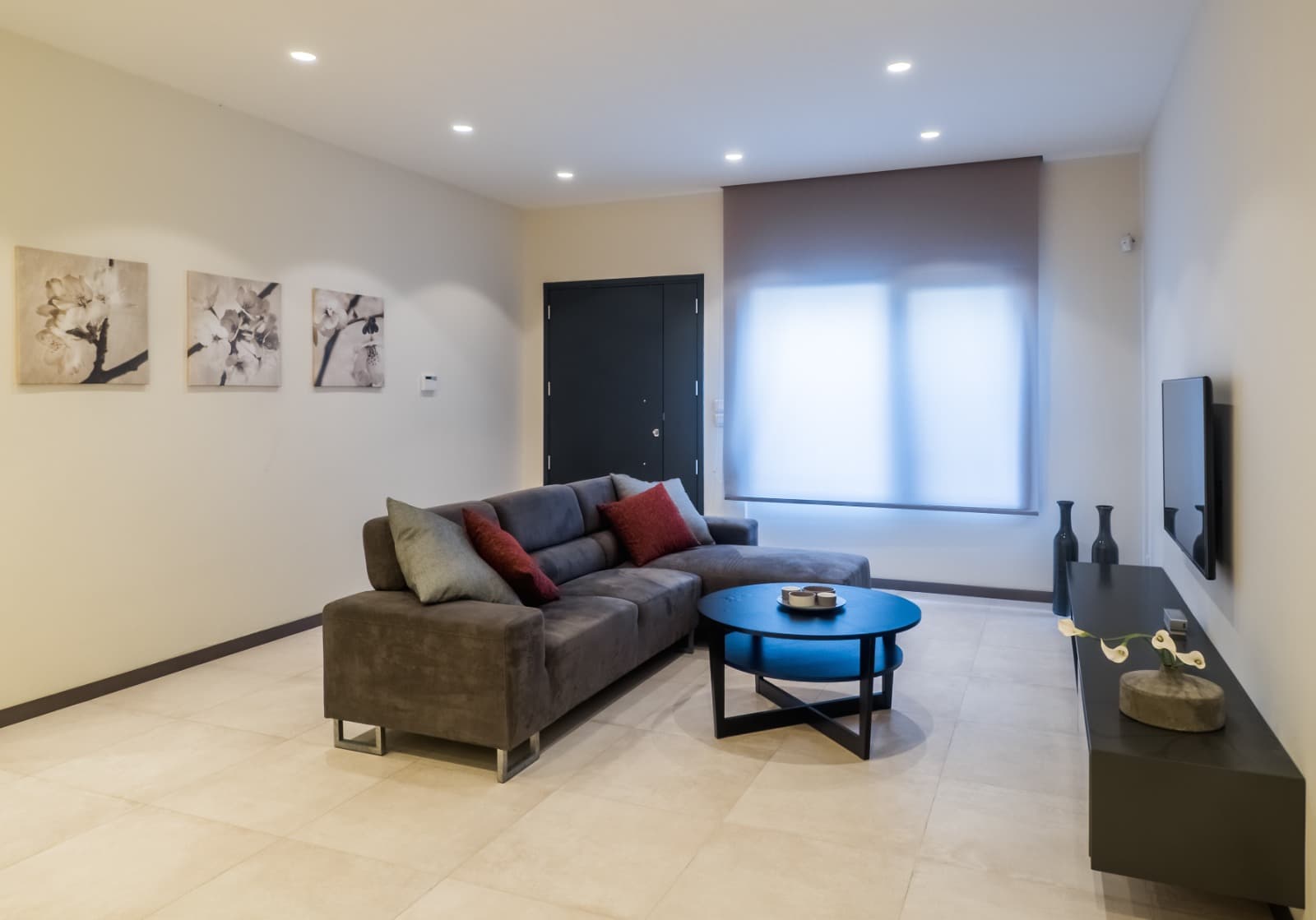 Apartment in St. Julians - Photo 1 of 8