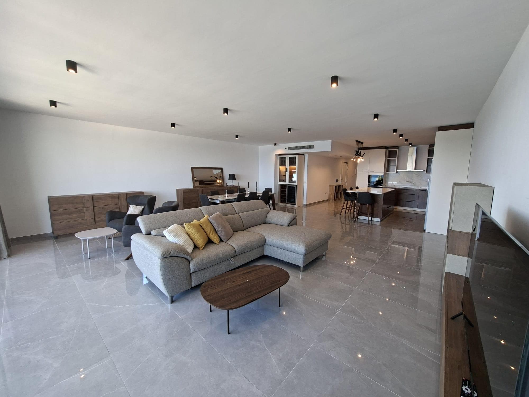 Seaview Apartment in Bugibba  - thumbnail 2