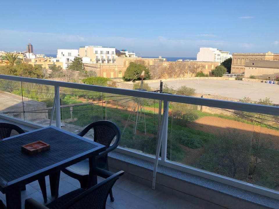 Apartment in St. Julians - Photo 1 of 9